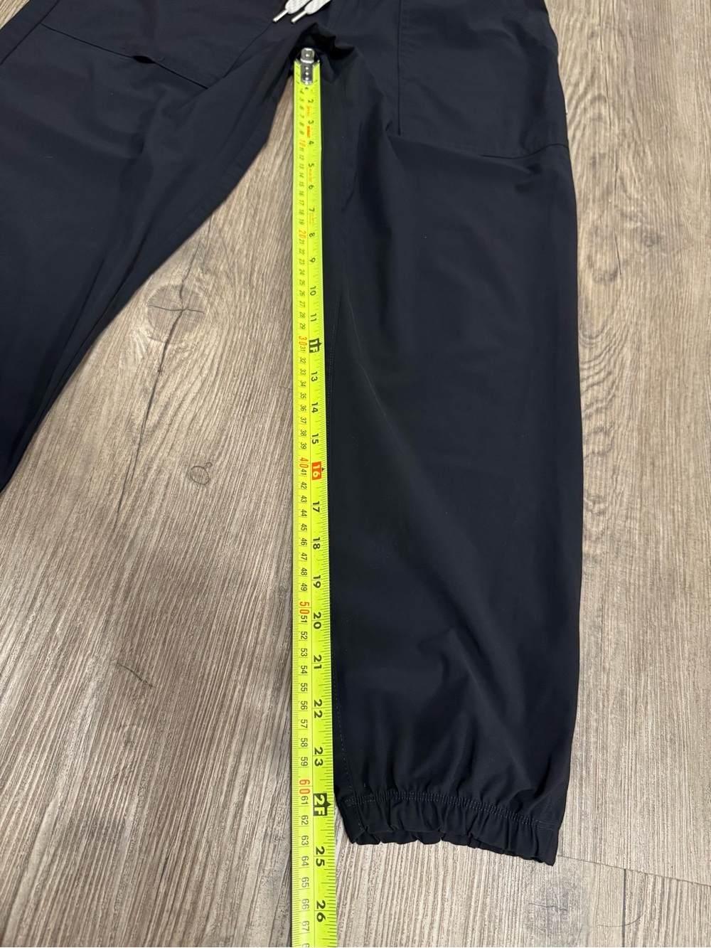 Vuori Miles Jogger Women’s Size Small Black - Picture 4 of 8